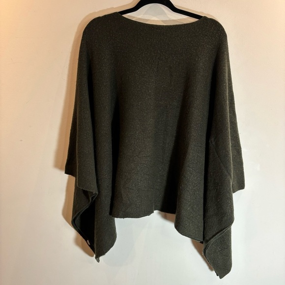 LULULEMON Sz O/S Forward Flaw Cape Olive Green  Wrap Flowy Soft Poncho - Picture 2 of 8